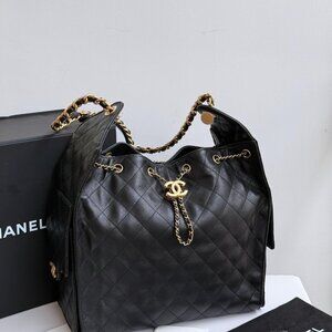 Classic CHANEL Bag: A Stylish and Versatile Choice for Elegance